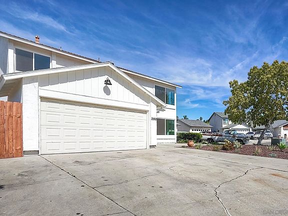 5th image of 3268 Carnell Ave