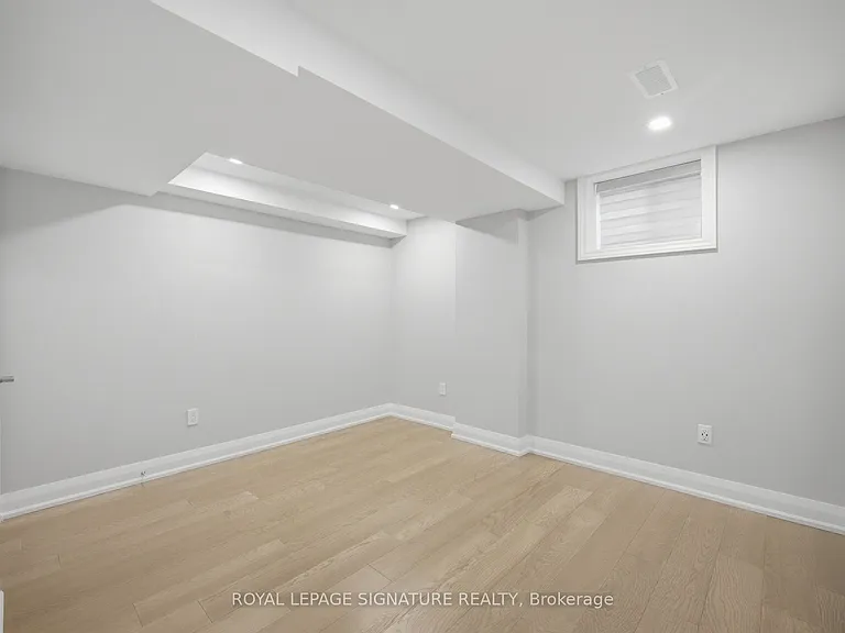 91 Roulette Cres #2 — Photo 15