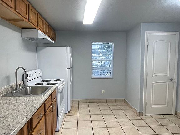 3rd image of 2646 Sharon Ave APT B