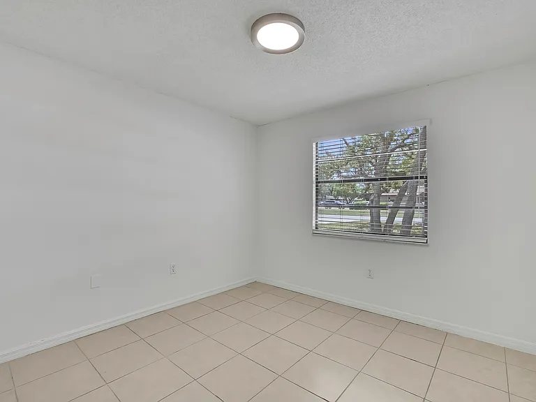 8053 Canterbury St — Photo 10