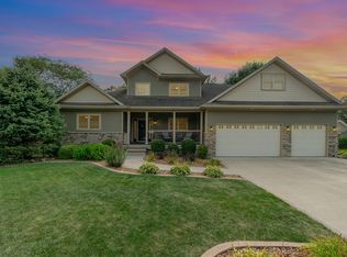 335 Little John Dr, Schererville, IN