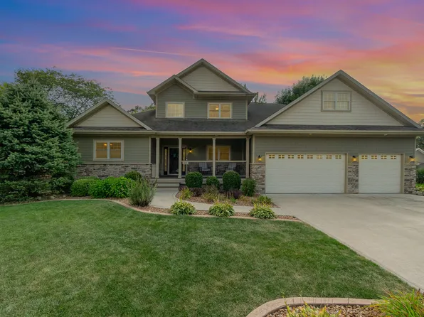 335 Little John Dr, Schererville, IN 46375