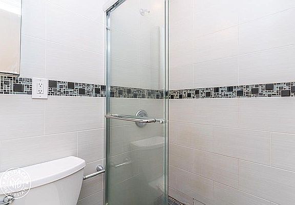 4th image of 689 Lincoln Pl #1A