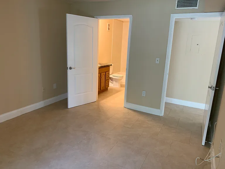 2460 NW 33rd St #1701 — Photo 37
