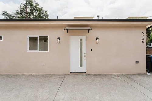 5736 Beck Ave Photo 1