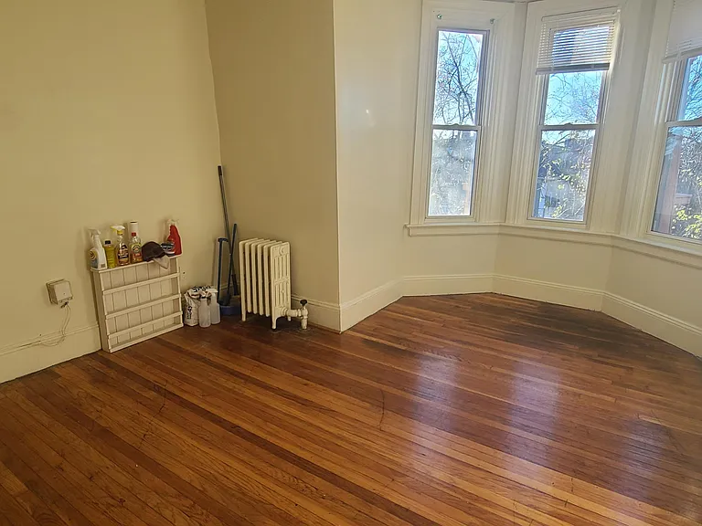 37 Mawney St — Photo 3