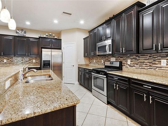 5th image of 15734 Starling Water Dr