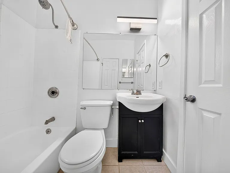 6201 Fountain Ave — Photo 14