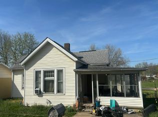827 E Main St, Oak Hill, OH