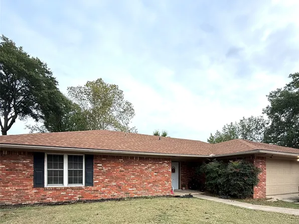 1507 Sunny Ln, Ardmore, OK 73401