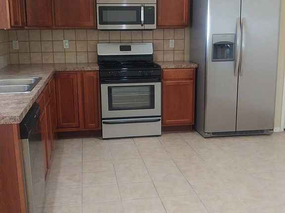 Stainless appliances