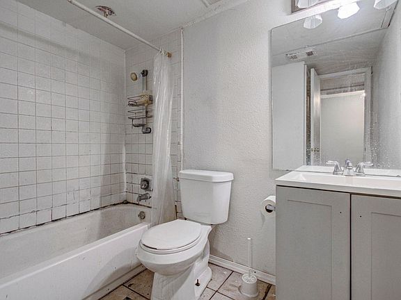 3rd image of 10603 S Wilcrest Dr APT 15
