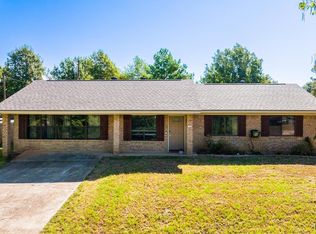 1320 Falcon St, Tatum, TX 75691