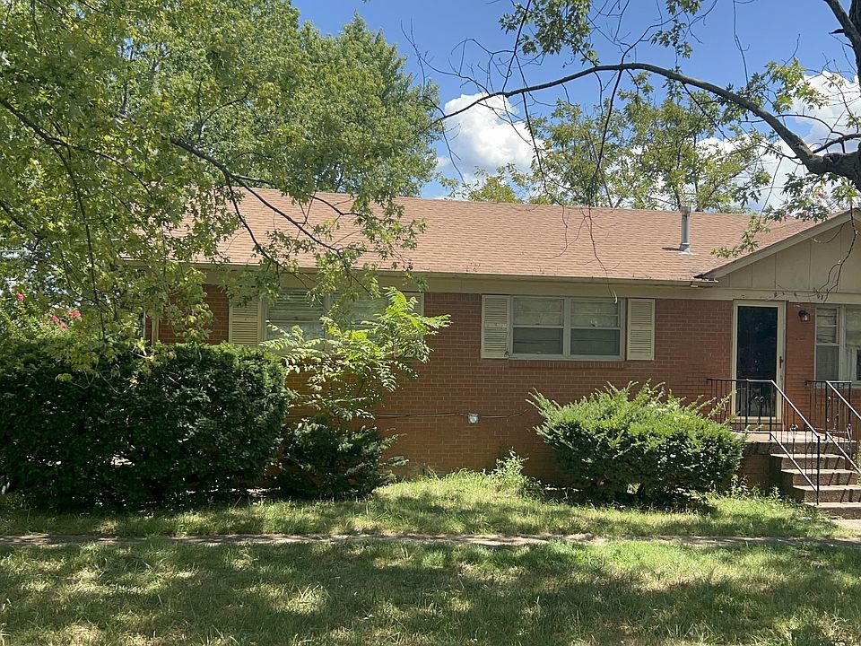 2nd image of 107 Mimosa Dr