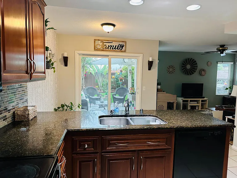 11225 Sunnydale Ct — Photo 3