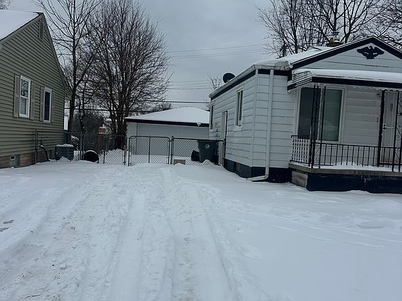 2nd image of 1352 Northwood Dr
