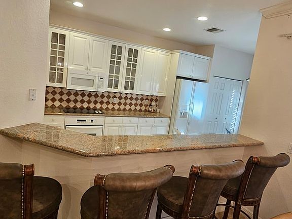 4th image of 179 Las Brisas Circle