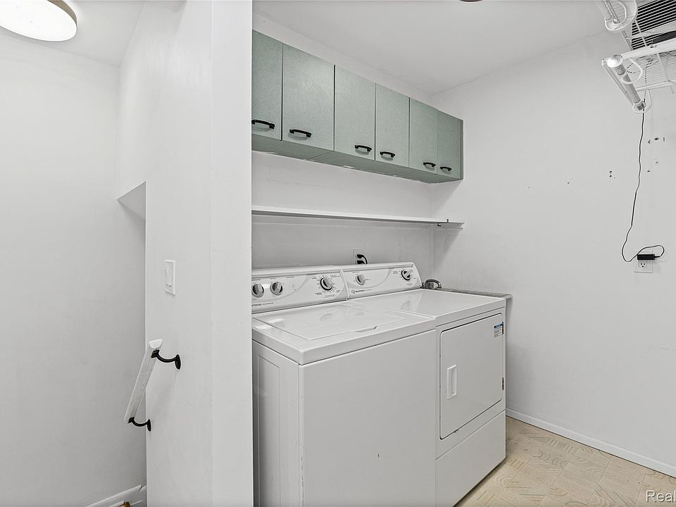 29140 Millbrook Rd, photo 24