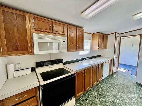 2nd image of 105 Branson Dr