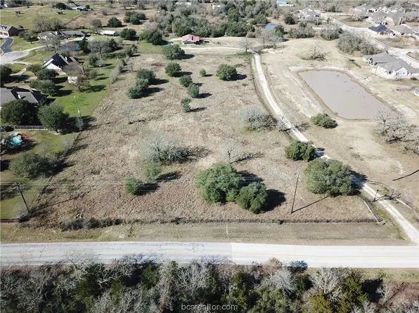 6620 Victoria Ave, College Station, TX 77845