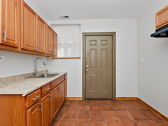 4th image of 6501-03 S California Ave #2749-1