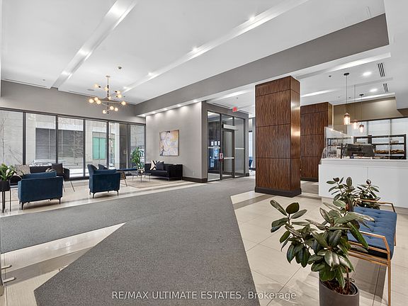 4th image of 19 Grand Trunk Cres #2205