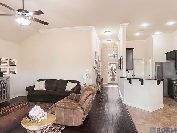 4th image of 9311 Falling Oak Dr