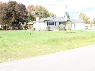 16720 Apple Ln N, Ray, MI 48096