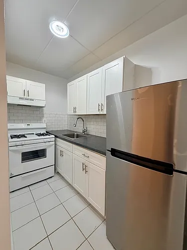 115 N 3rd Ave #2X Photo 1