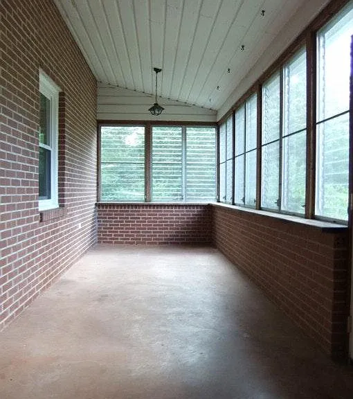 2314 Wineleas Rd — Photo 3