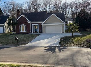 9912 Park Springs Ct, Charlotte, NC 28210