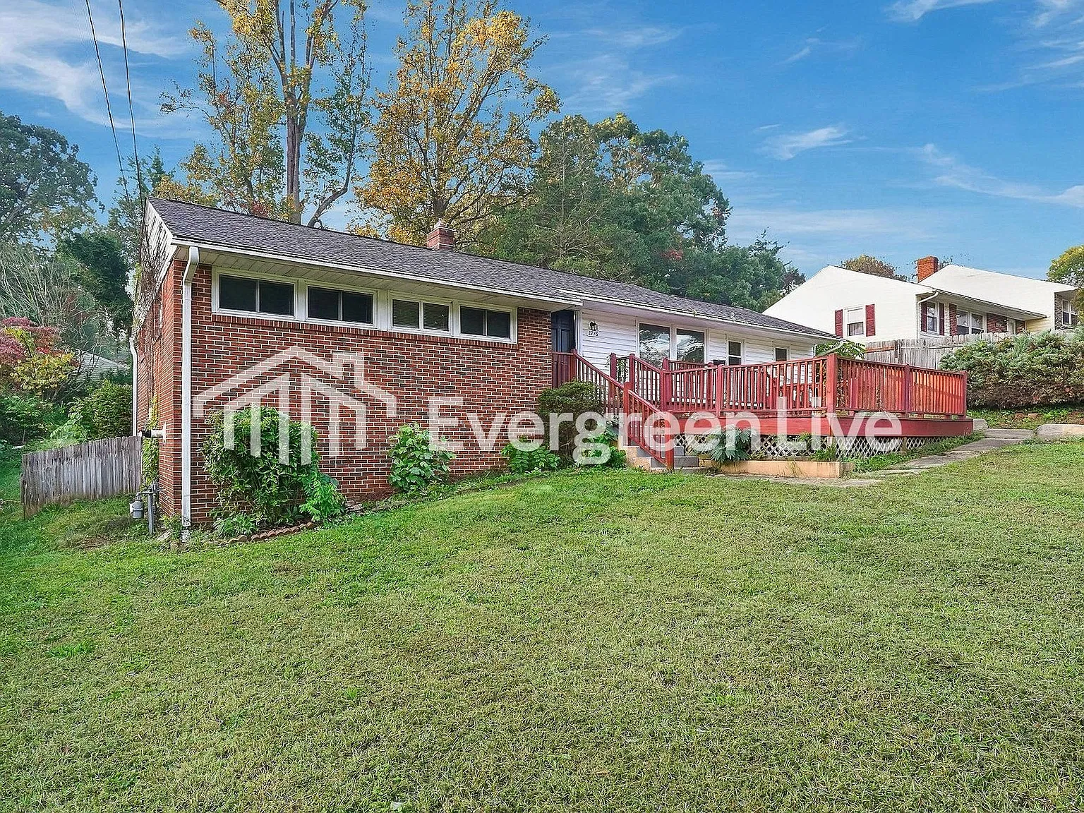 4 bed, 2.0 bath, 1404 sqft, $1,595 — Photo 2