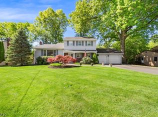 4 Gregmar Ct, Florham Park Boro, NJ 07932