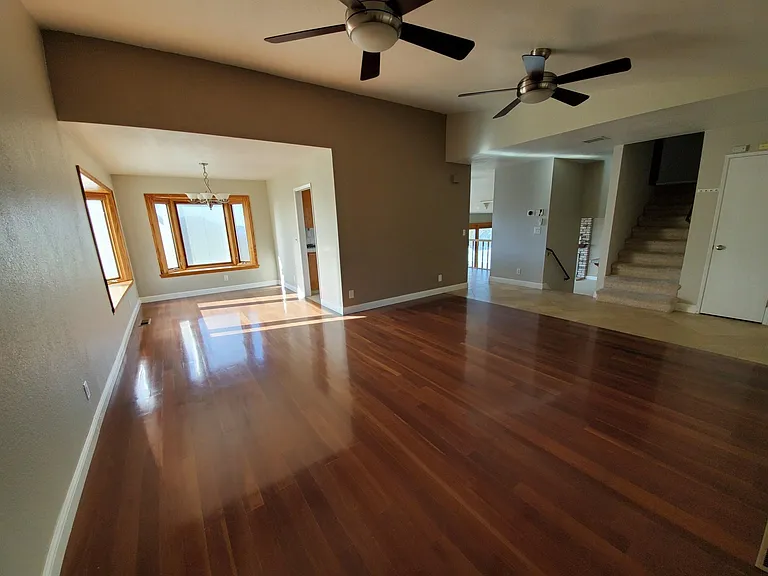 5700 Skyview Pl — Photo 2