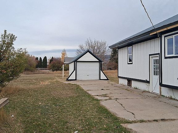 3rd image of 457 N 11th St