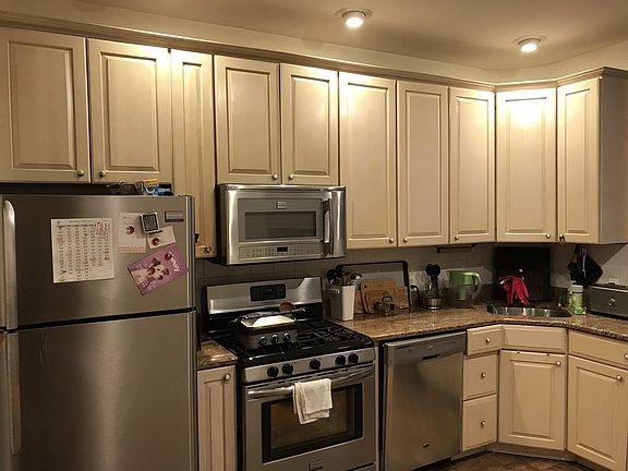 2nd image of 414 7th St APT 2