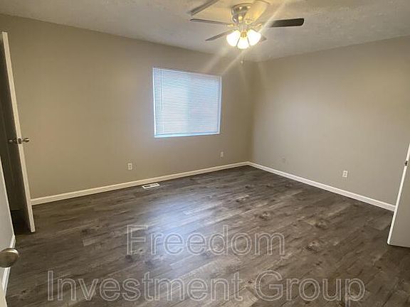 4th image of 151 Louella Dr