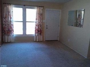 32 Midfield Rd, New Castle, DE 19720