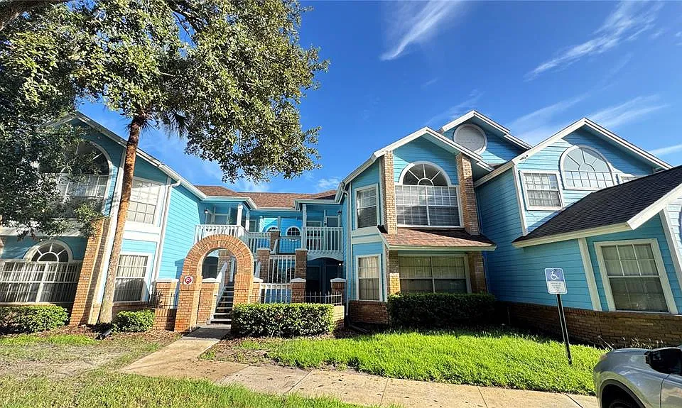 2727 N Poinciana Blvd #131