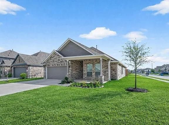 3rd image of 15602 Baronial Castle Dr