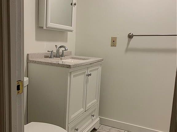 4th image of 7 Homestead Village Dr