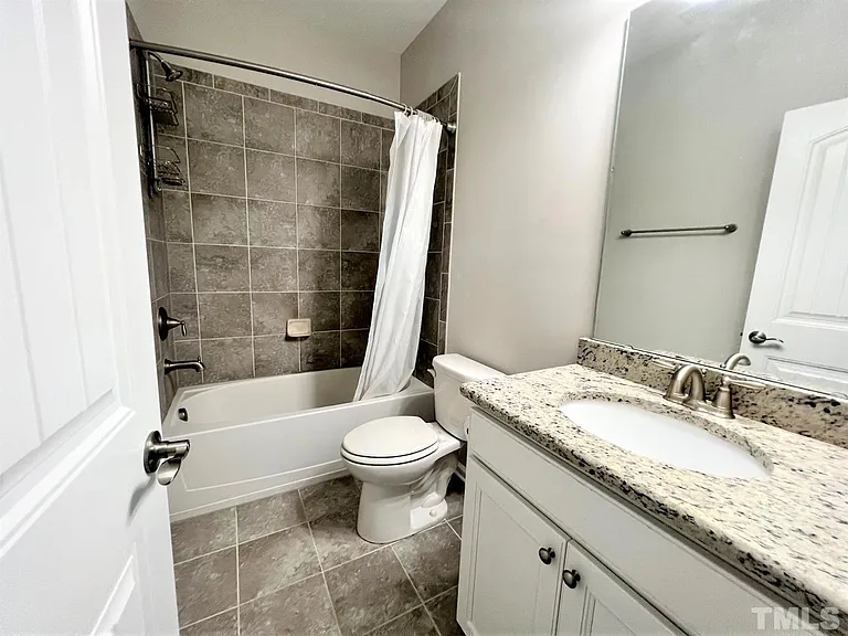 416 Daylin Dr — Photo 33