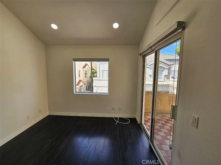 22027 Hawaiian Ave — Photo 23