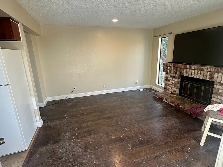 27107 Columbia Way — Photo 7