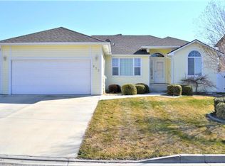 803 N Mount Aix Way, Yakima, WA 98901