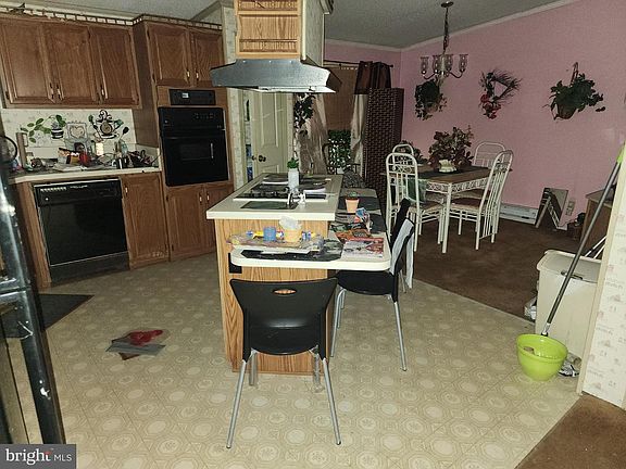 4th image of 375 Sandbox Rd
