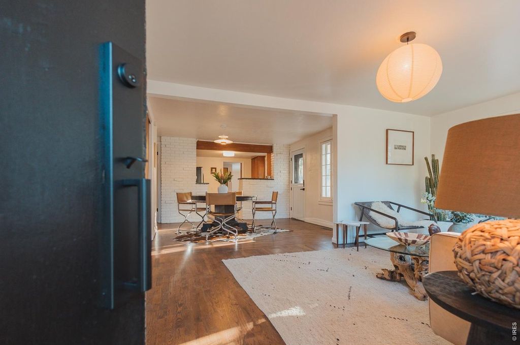 321 E Prospect Rd