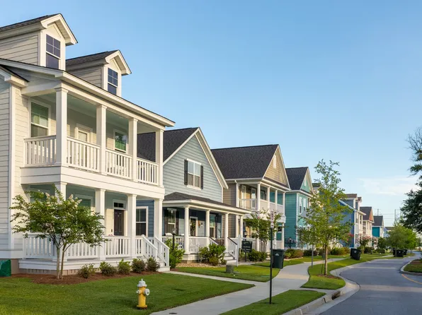 Homes Available Soon, Oak Bluff