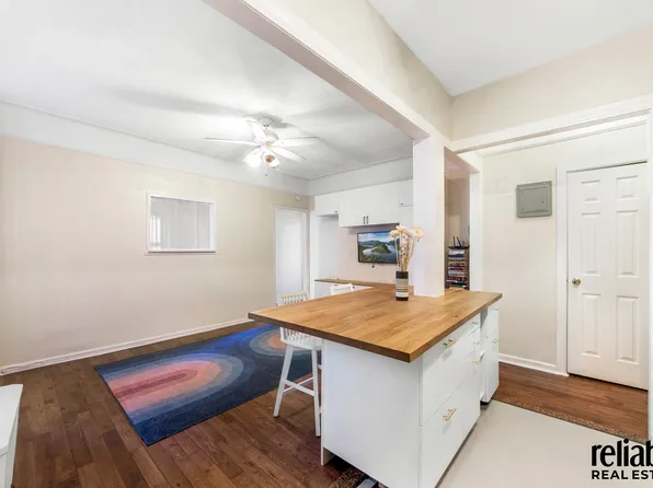 2913 Foster Avenue image 5 of 16