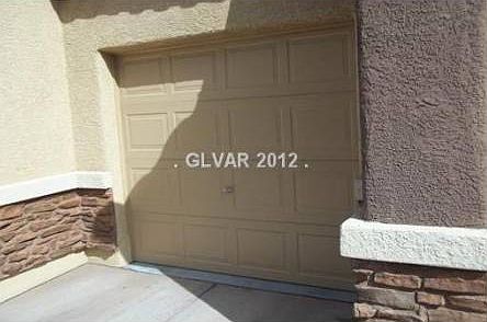 1 Car Garage Included